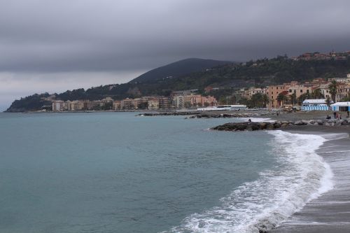 cogoleto beach wave