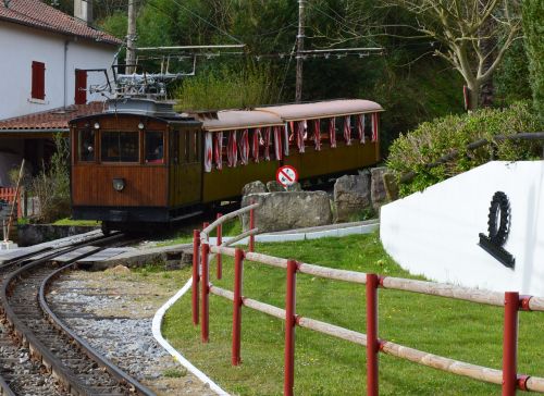 cogwheel train the rhune mountain basque coast