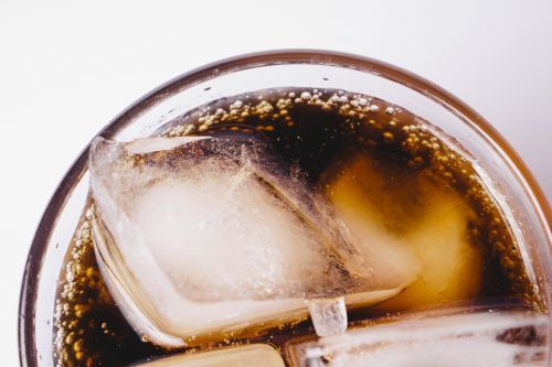 cola drink carbonate