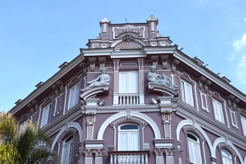 colonial building manizales