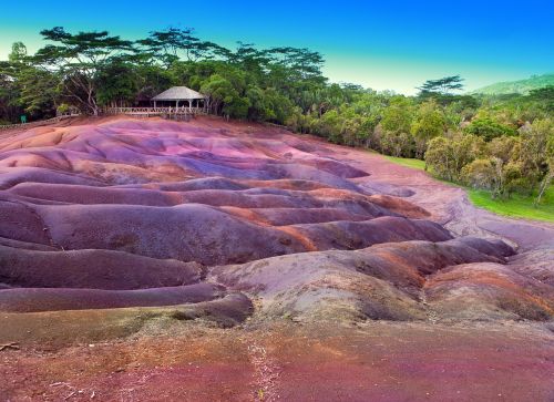 color sands chamarel