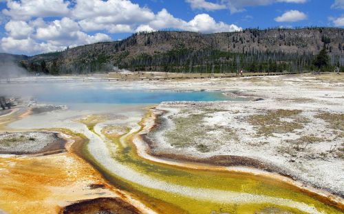 color yellowstone national park wyoming