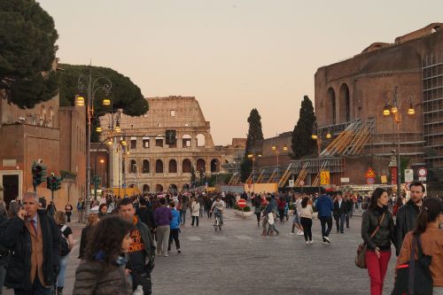 colosseum fori imperiali roman holiday