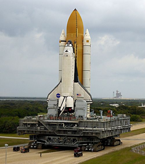 columbia space shuttle rollout launch pad