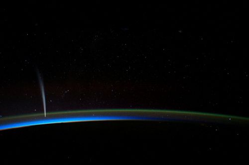 comet lovejoy from iss international space station
