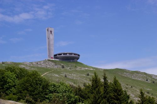 communism monument memorial