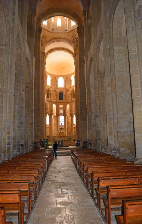 conques aveyron abbey