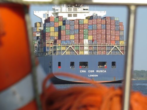 container cargo maritime