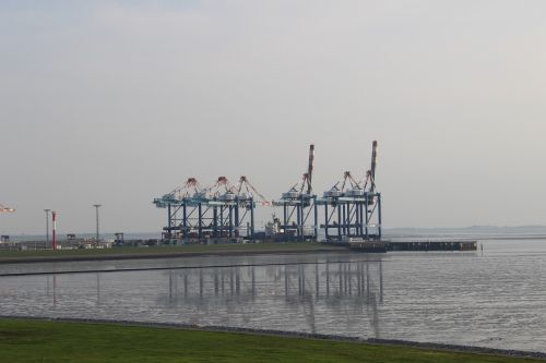 container port water