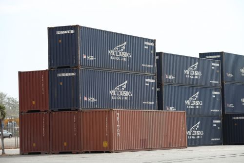 containers load maritime