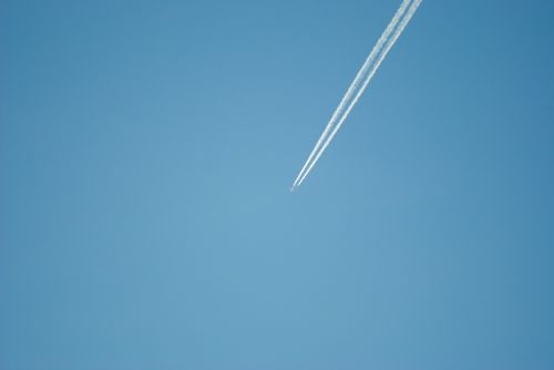 contrail aircraft sky