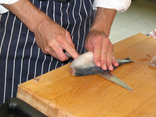 cook herring knife