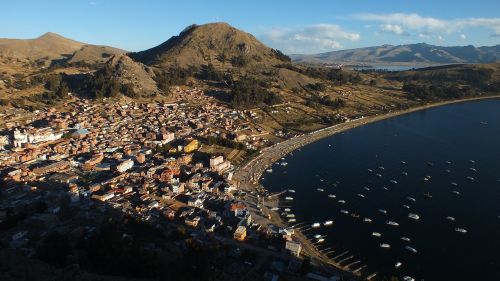 copacabana bolivia boats