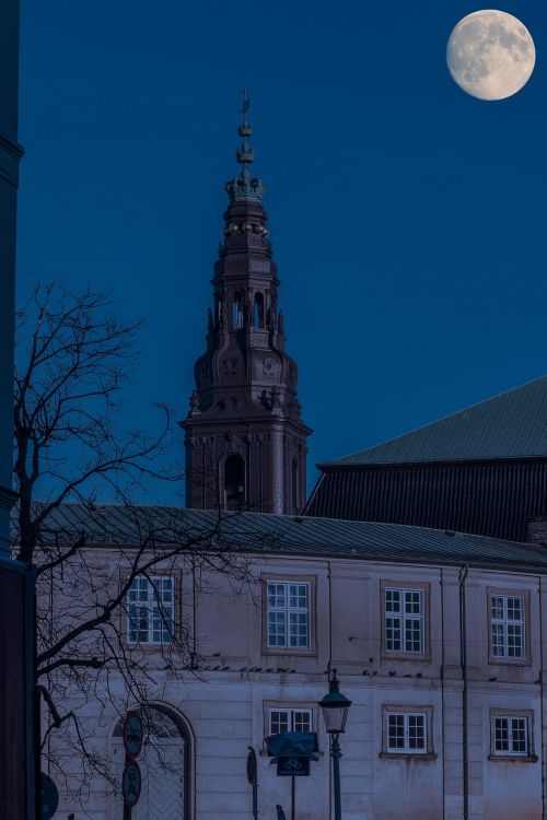 copenhagen night photography the full moon