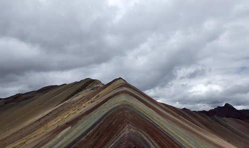 cordillera de vilcanota  rainbow  mountains