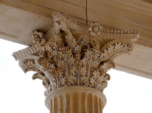corinthian column capital