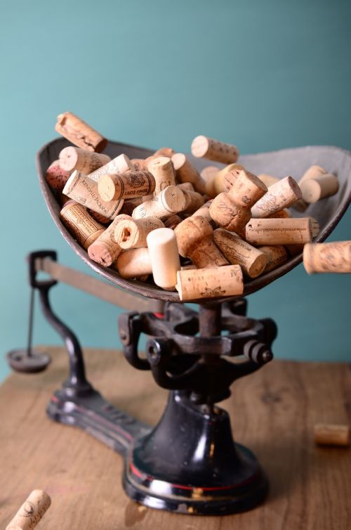 corks stoppers scale