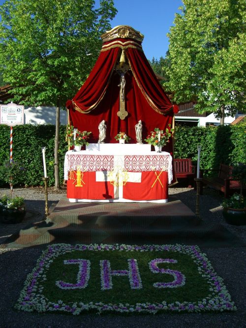 corpus christi altar street altar