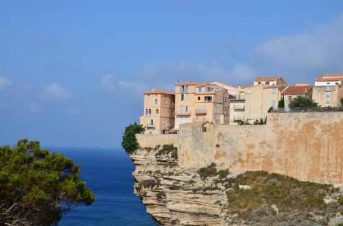 corsican cliff travel