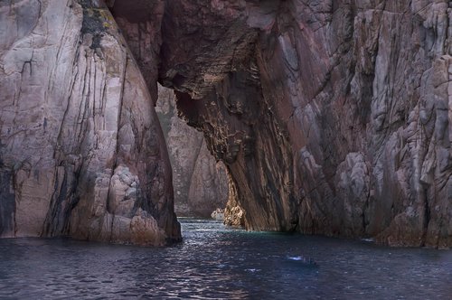 corsican  cave  erosion