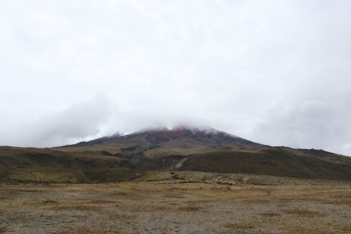 cotopaxi ecuador volcano