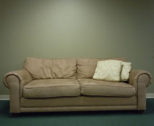 couch welcome lounge