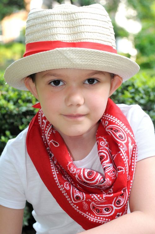 country girl red bandana straw hat