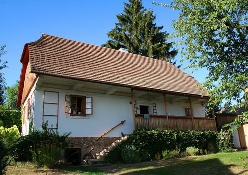 countryside  cottage  czechia