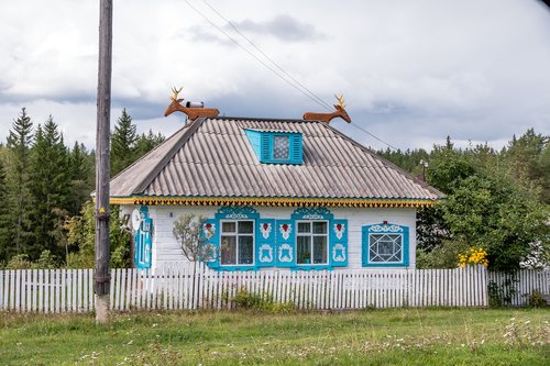 countryside  house  outdoor