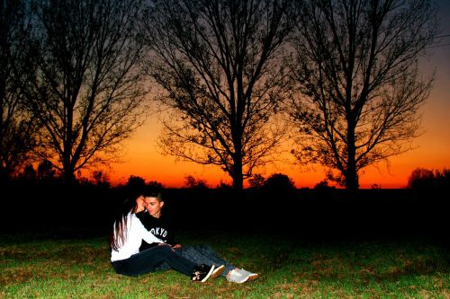 couple love sunset