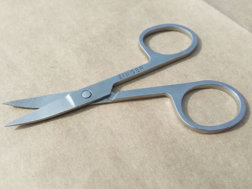 court scissor edge