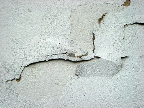 crack plaster house