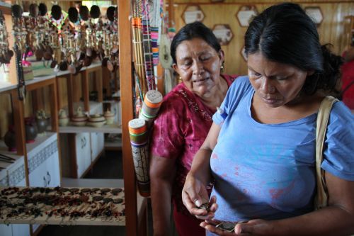 crafts amazon peru