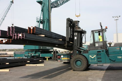 crane transport port