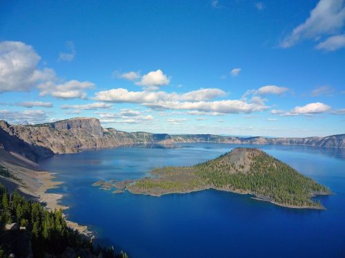 crater lake wizard island volcanic