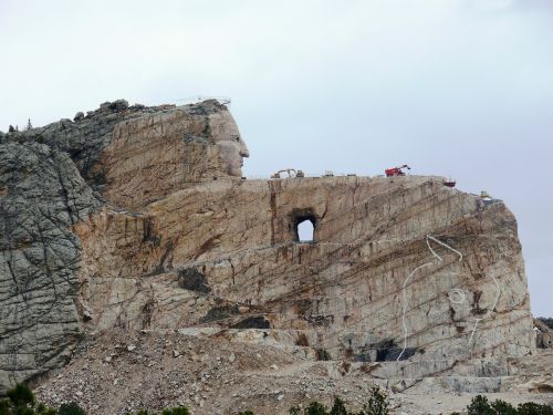 crazy horse memorial black hills monument