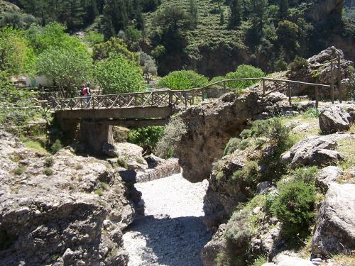 crete bridge samaria gorge