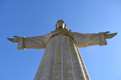 cristo rei statue portugal lisbon