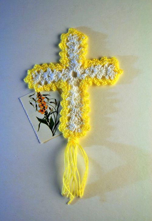 Crocheted Bookmark Cross
