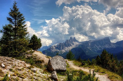 croda da lago  dolomites  italy