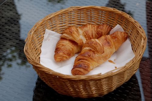 croissant breakfast eat