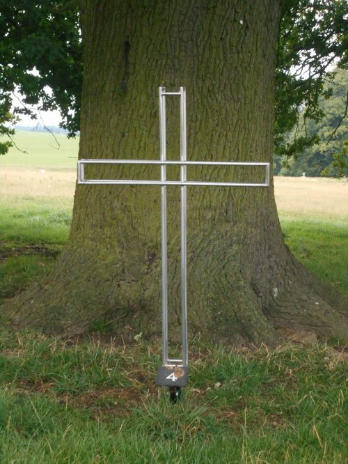 cross tree metal