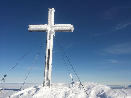 cross summit snow
