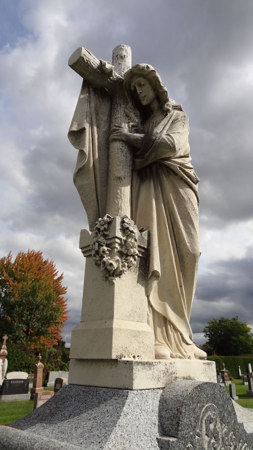 cross mary monument