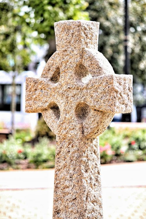 cross tombstones christian