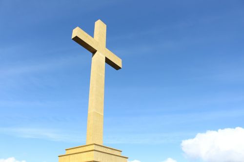 cross statue giant