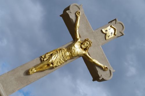 cross sacral the statue of