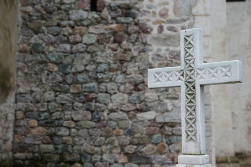 cross wall cemetery