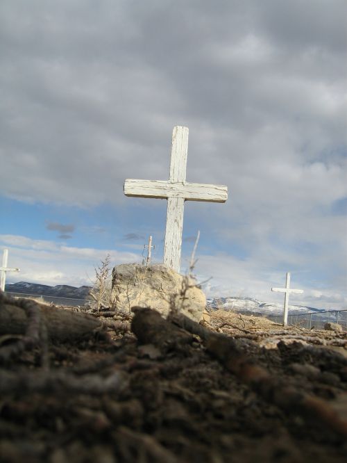 cross grave cemetery