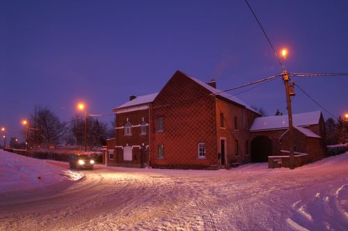 crossroad winter dusk